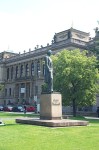 P1001195