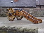 Lotsa cannons on the walls